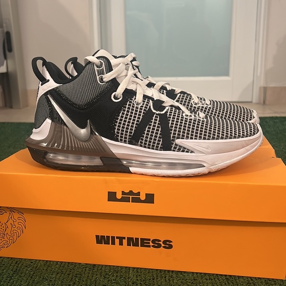 Lebron witness Vll size 10 - Picture 5 of 6